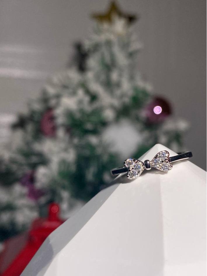 *Luna&Lithoss* Juliette Mini Ribbon Moissanite Ring AU750