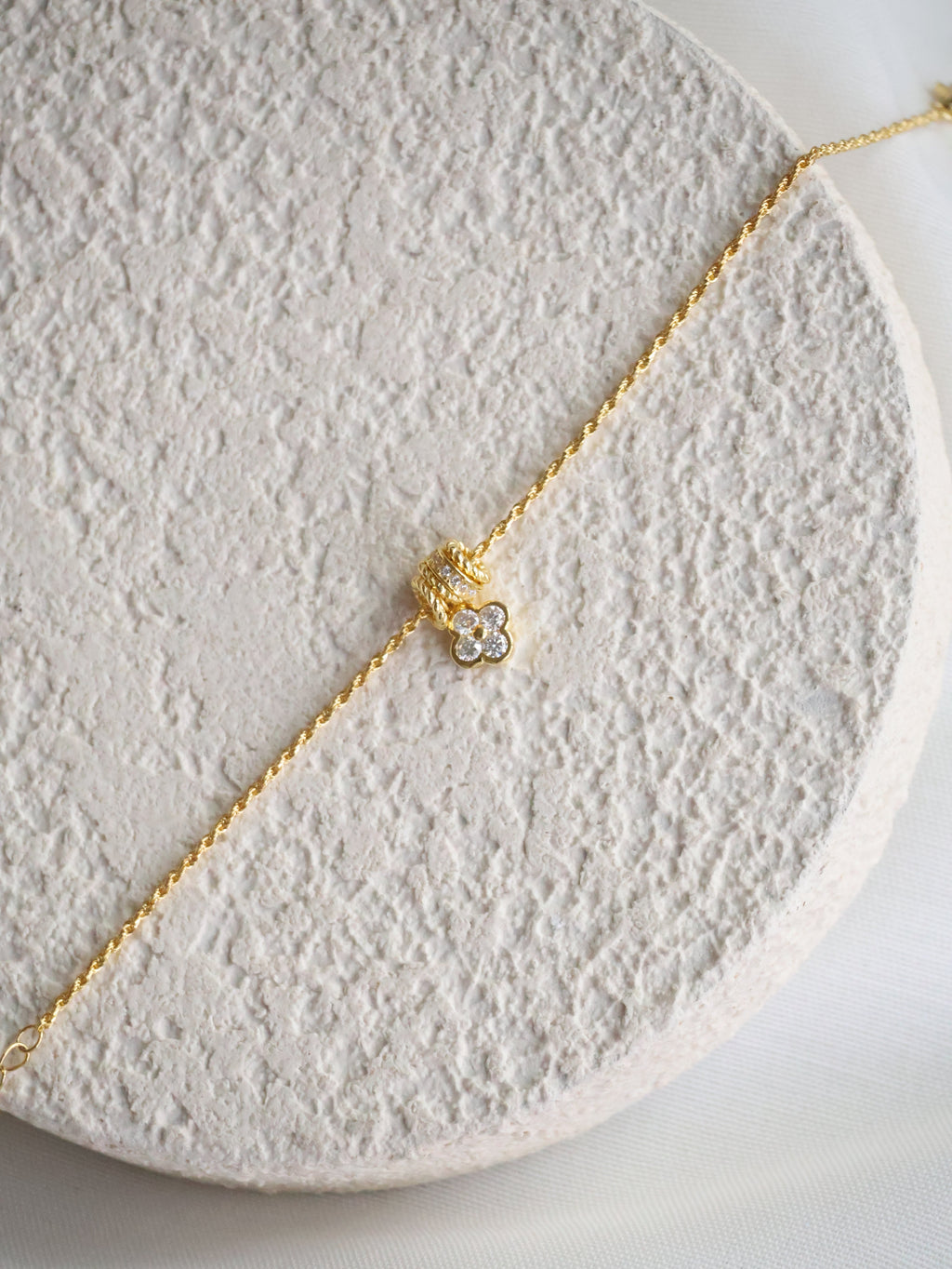 *Luna&Lithoss*  Fiona Clover S925 (Based) Gold Bracelet