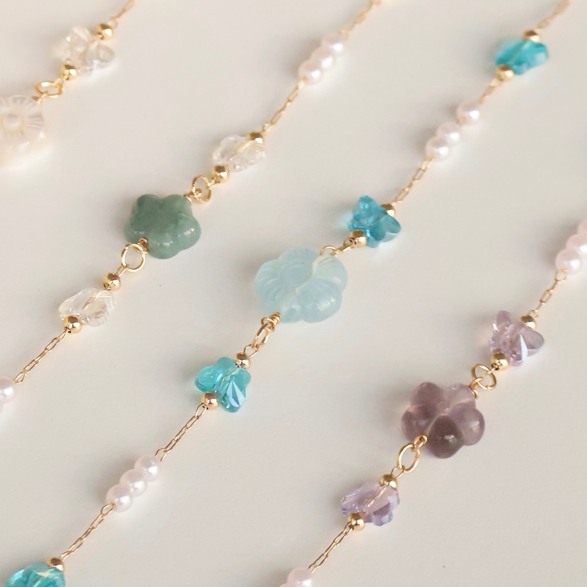 *Luna&Lithoss* Sakura Flower Chain Natural Crystal Bracelet (OT Clasp)