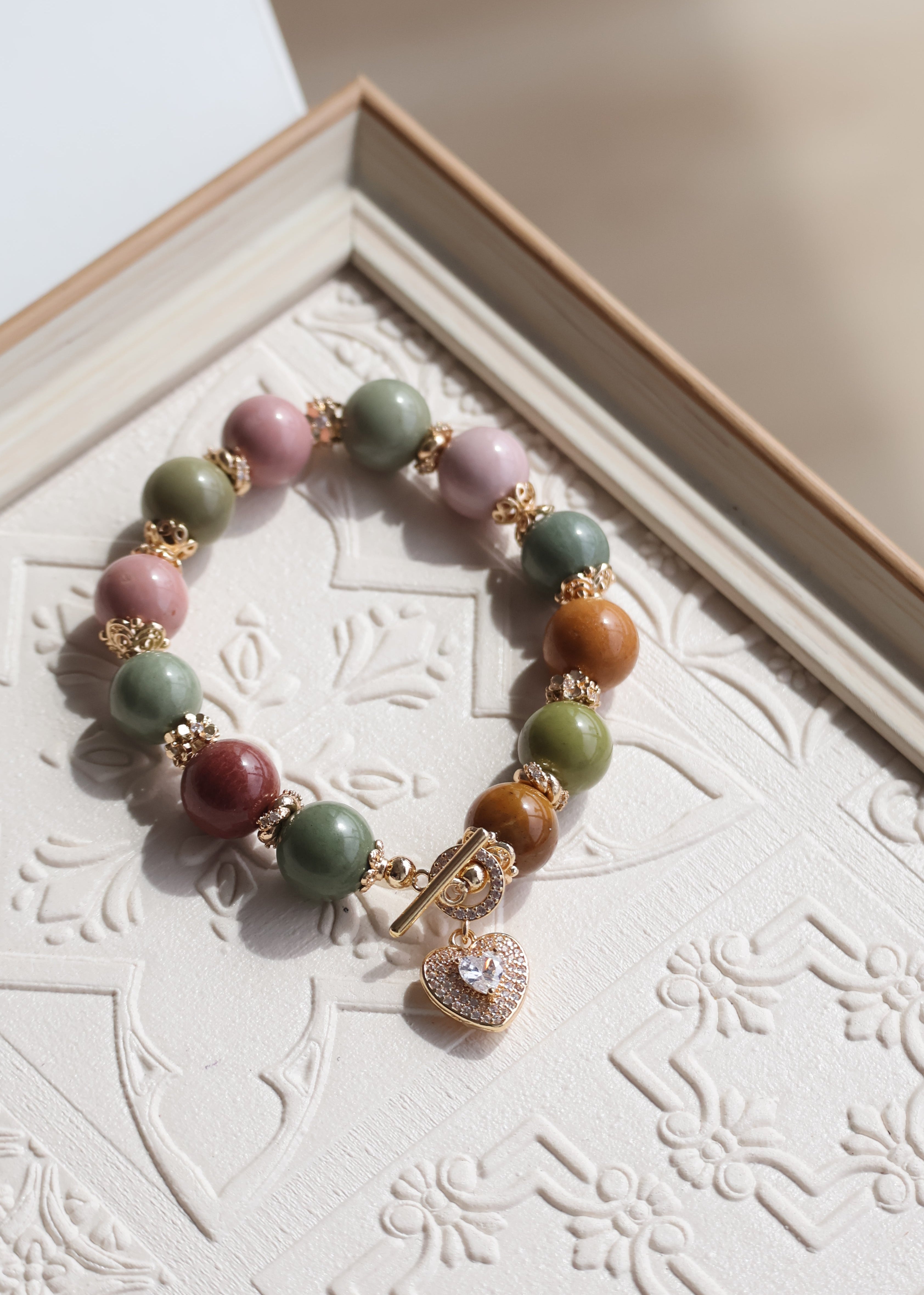 *Luna&Lithoss* Alashan Agate with Sparkly Heart & OT Clasp Natural Crystal Bracelet (Elastic)