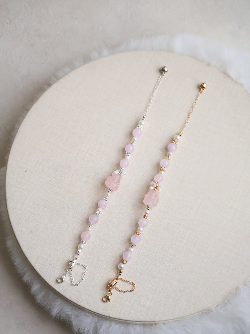 Freshwater Pearl, Snow Garden Rose Quartz, Rose Quartz with Nine-tail Fox Carving ¨C Kyubi Blossom | 8mm (Elastic, Magnetic Opening)