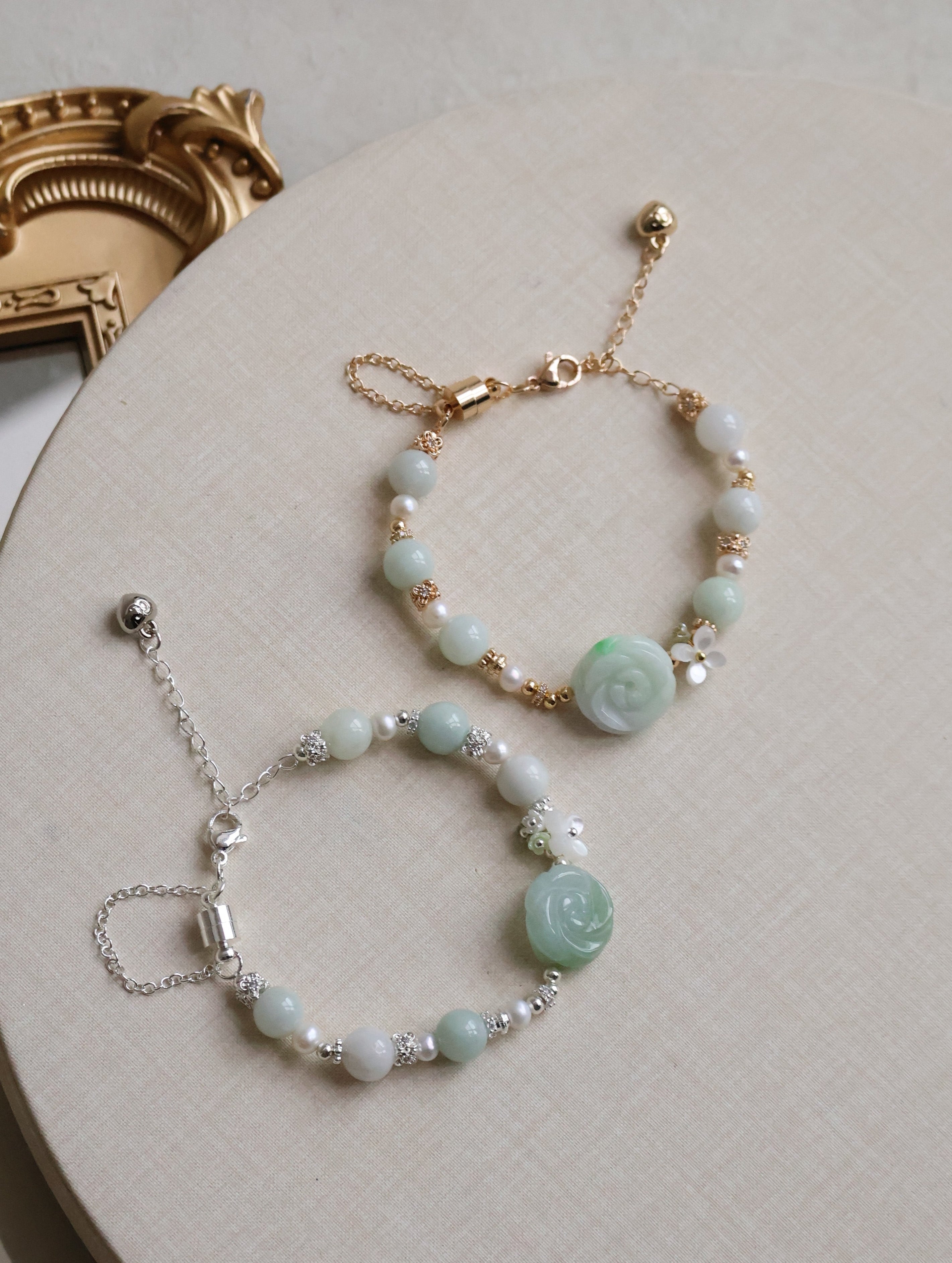 Green Jadeite & Freshwater Pearl ¡ª Viridiflora | 8mm (Elastic, Magenta Clasp)