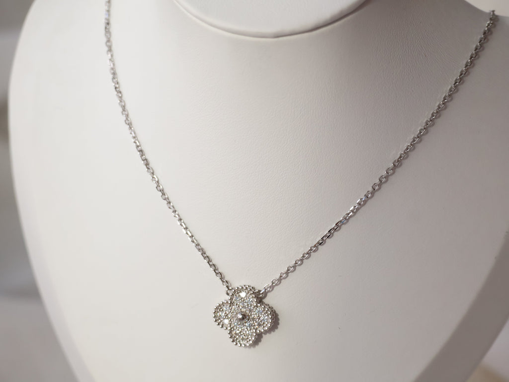 *Luna&Lithoss* Esmeralda Moissanite Clover Necklace AU750