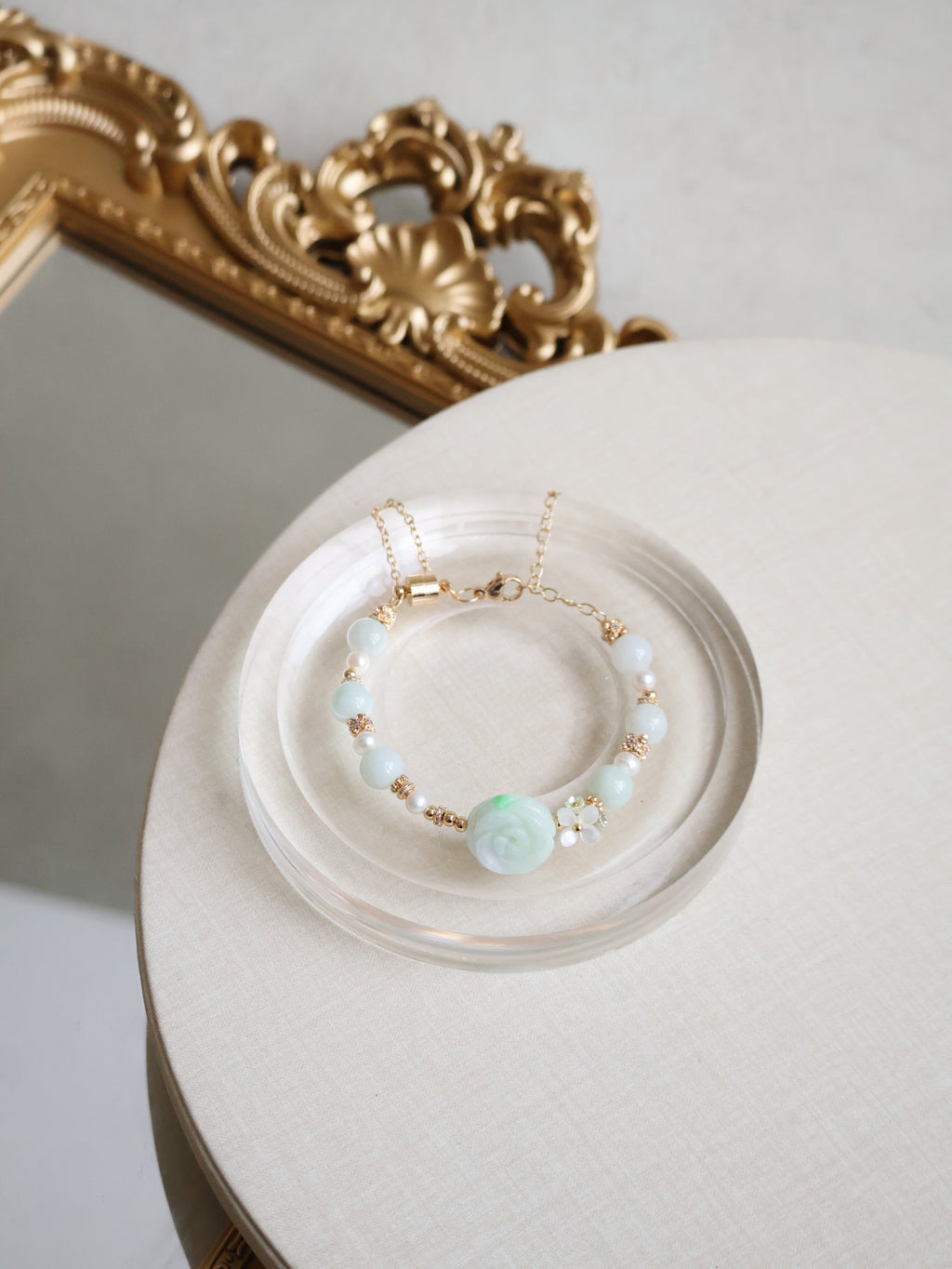 Green Jadeite & Freshwater Pearl ¡ª Viridiflora | 8mm (Elastic, Magenta Clasp)