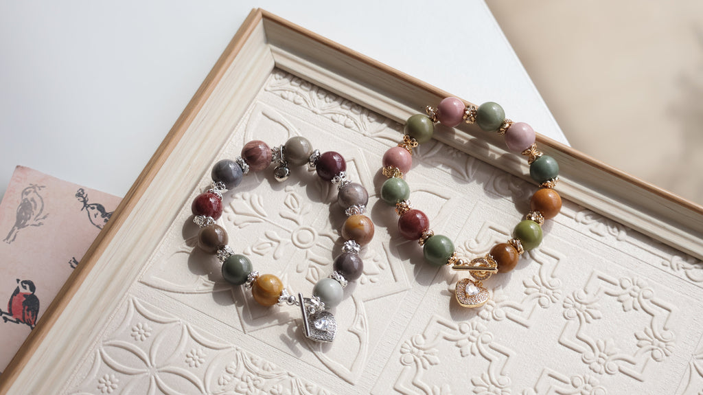 *Luna&Lithoss* Alashan Agate with Sparkly Heart & OT Clasp Natural Crystal Bracelet (Elastic)