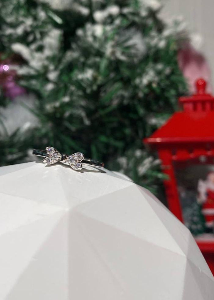 *Luna&Lithoss* Juliette Mini Ribbon Moissanite Ring AU750
