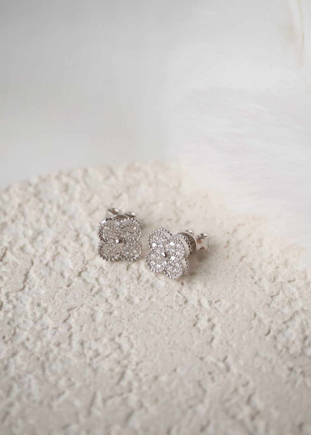 *Luna&Lithoss* Bloom Clover Earrings AU750