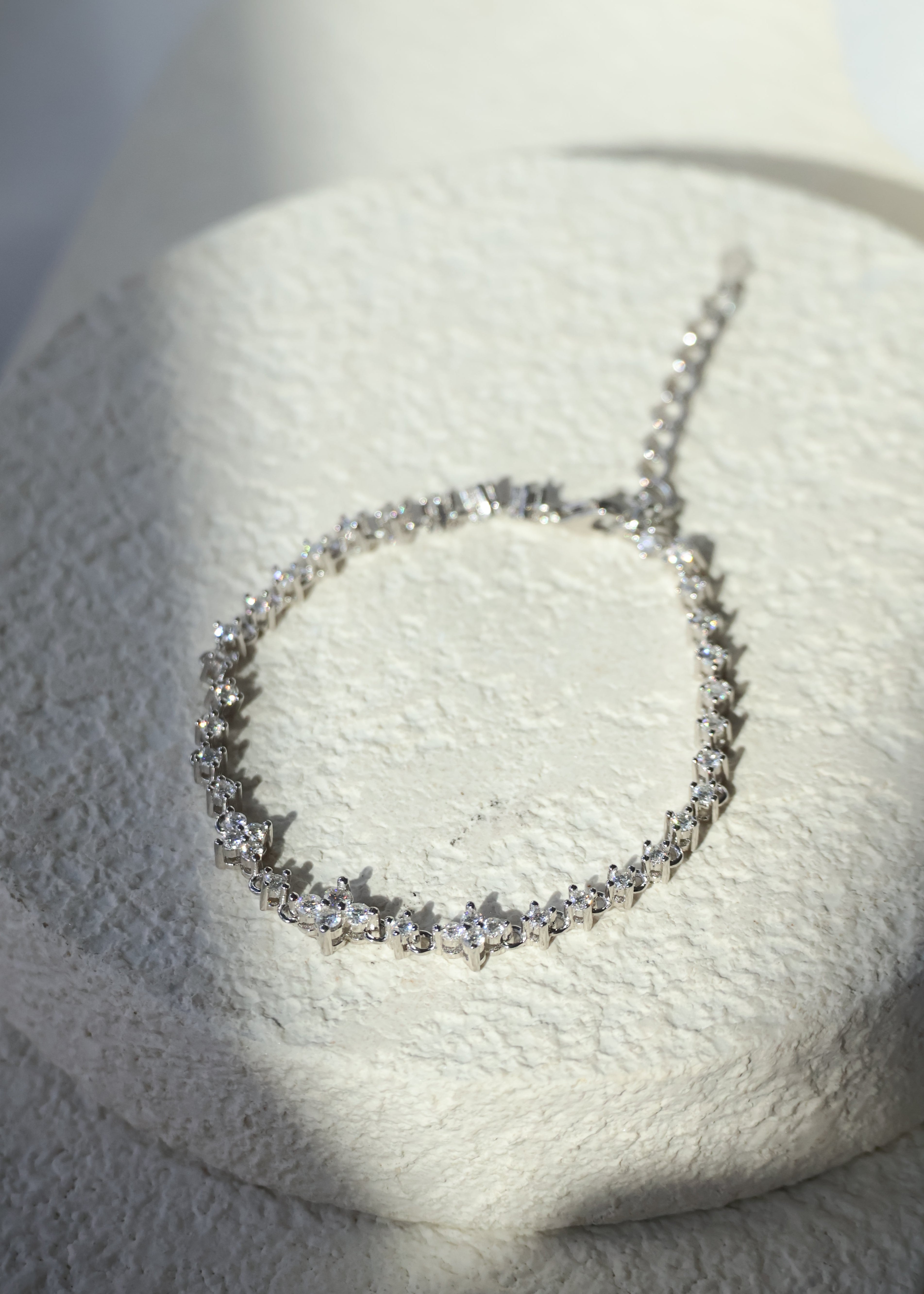 *Luna&Lithoss* Analise Clover Moissanite Bracelet AU750