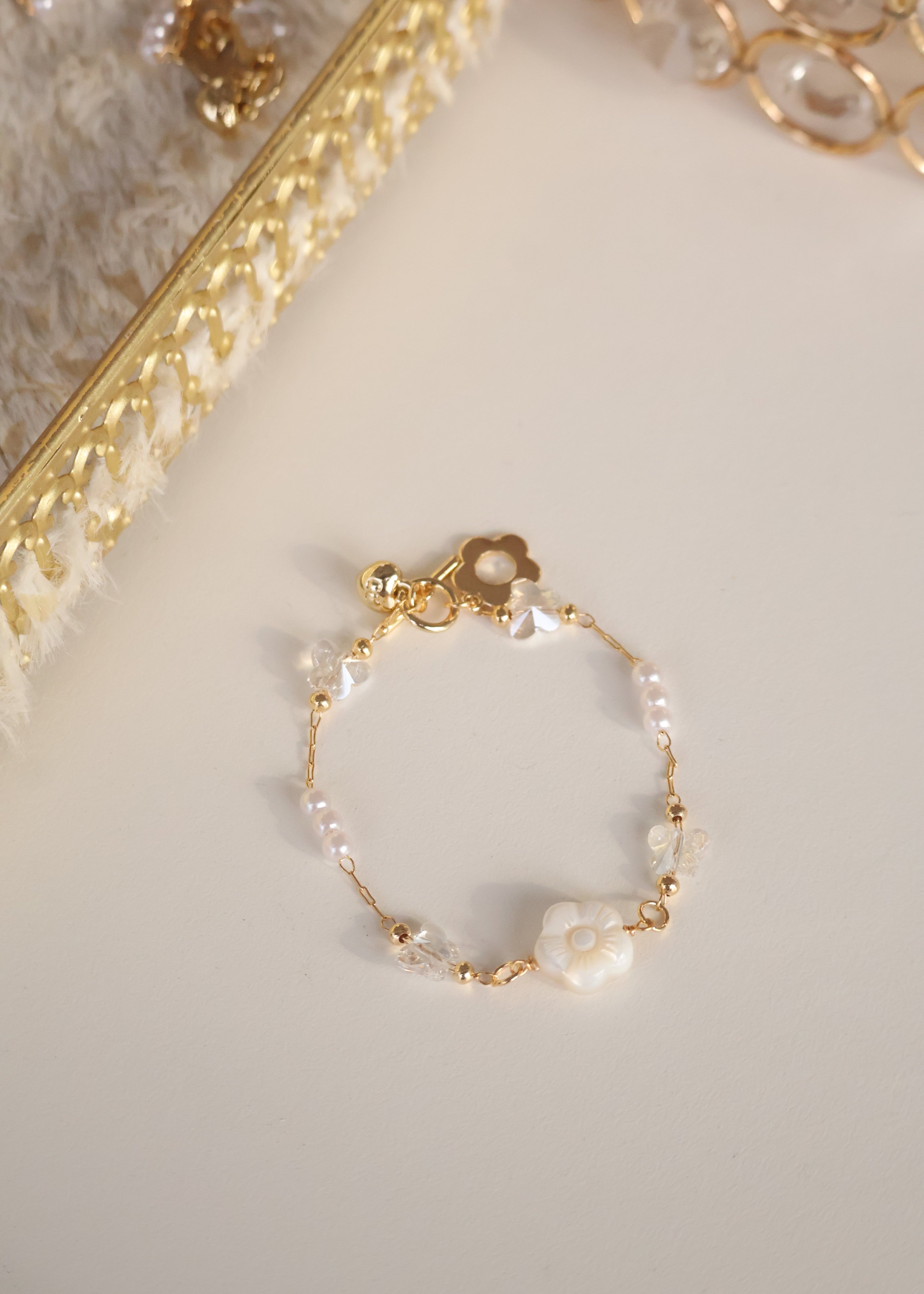 *Luna&Lithoss* Sakura Flower Chain Natural Crystal Bracelet (OT Clasp)