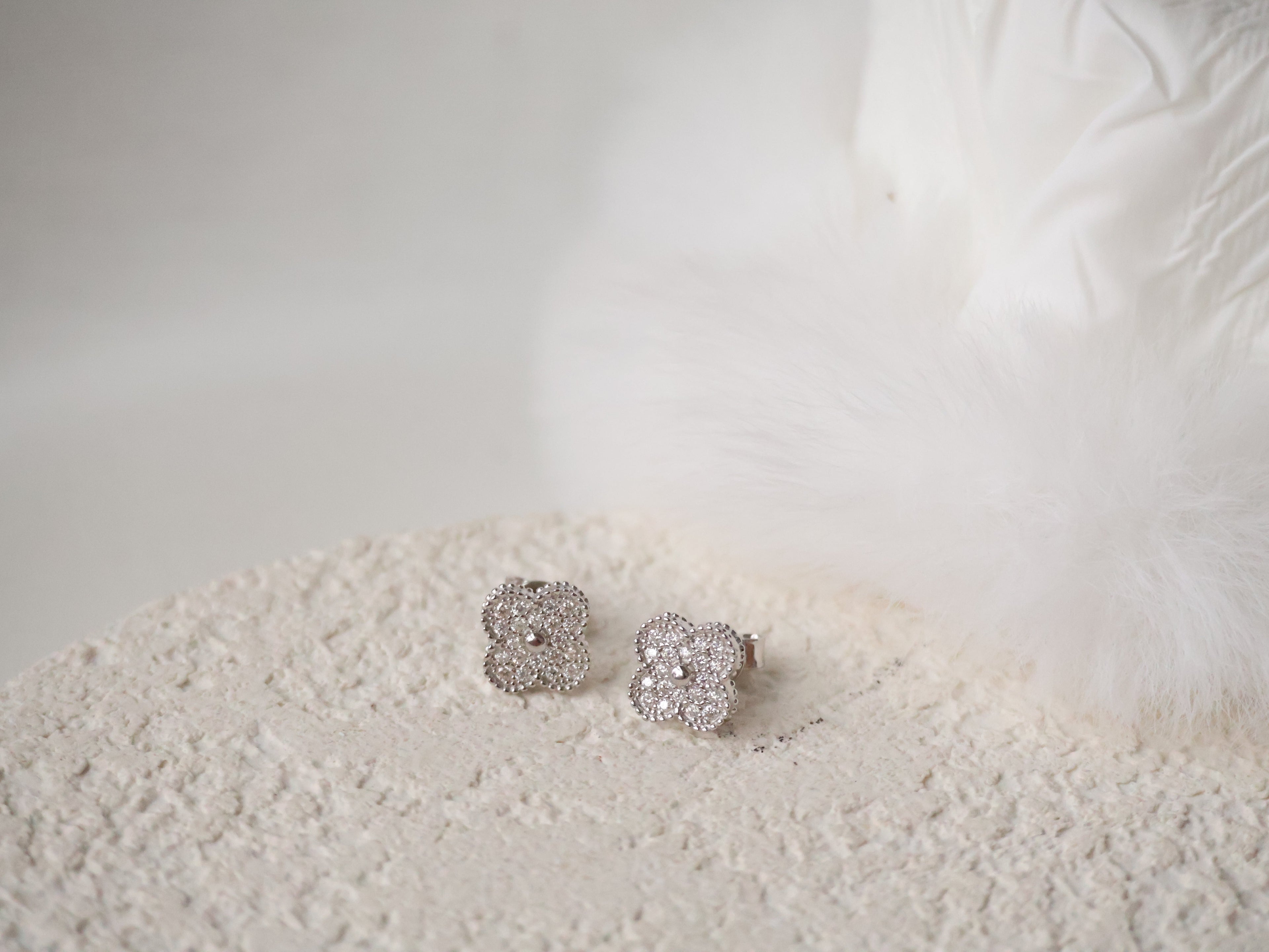 *Luna&Lithoss* Bloom Clover Earrings AU750
