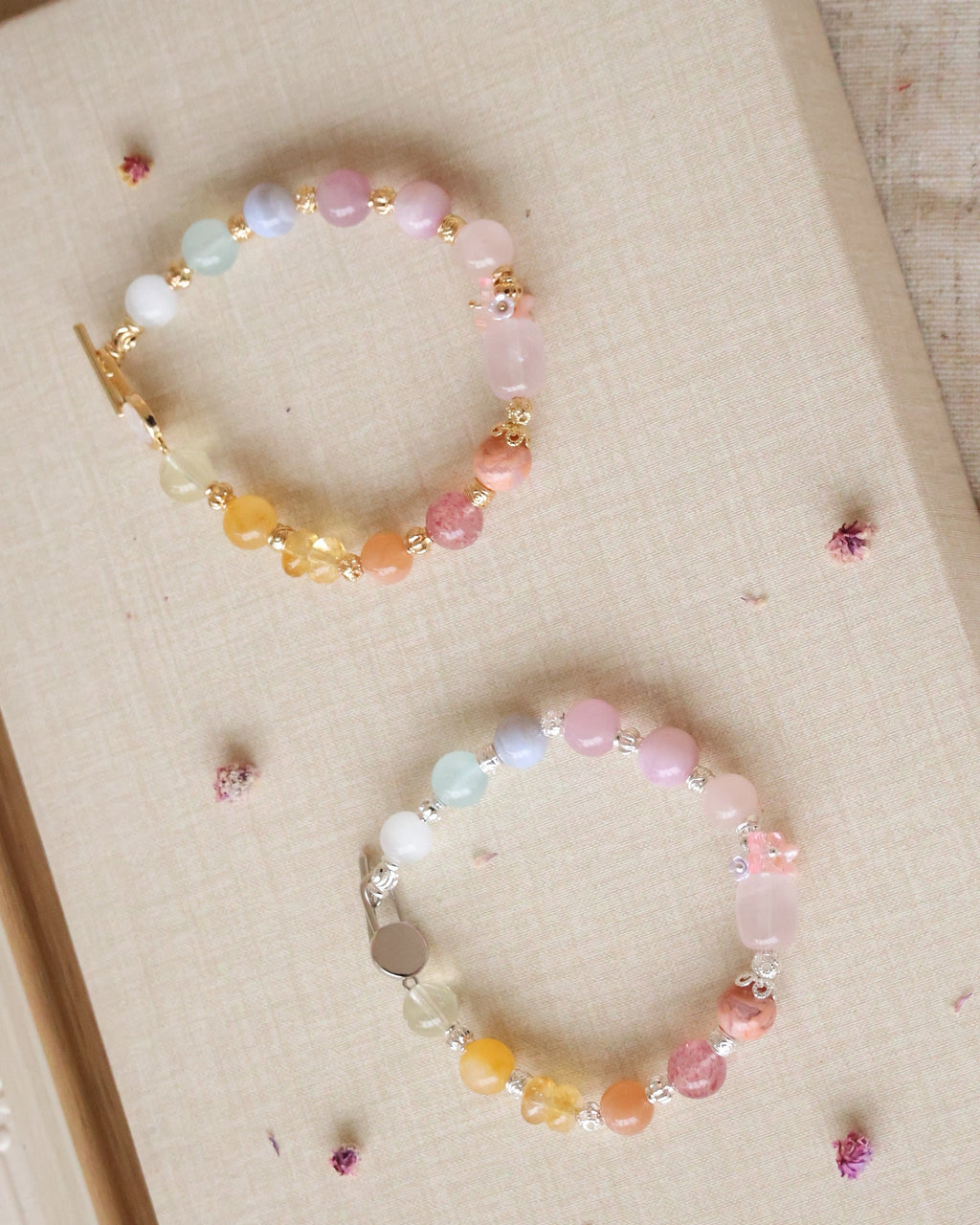 Cat¡¯s Eye, Blue Lace Agate, Aquamarine, Lavender Rose Quartz, Kunzite, Flower Agate, Rose Quartz, Peach Moonstone, Strawberry Quartz, Citrine, Andesine Labradorite & Lemon Quartz ¡ª Bloomelle Duobao (Multi Gems) | 8mm (Elastic, OT Clasp)