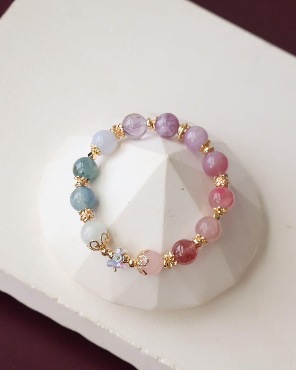 Rose Quartz, Strawberry Quartz, Pink Purple Emerald Mica, Lavender Rose Quartz, Amethyst, Purple Emerald Mica, Kunzite, Blue Chalcedony, Devil Blue Aquamarine, Blue Kyanite & Milky Aquamarine ¡ª Duobao (Multi Gems) with Bouquet | 10mm (Elastic)