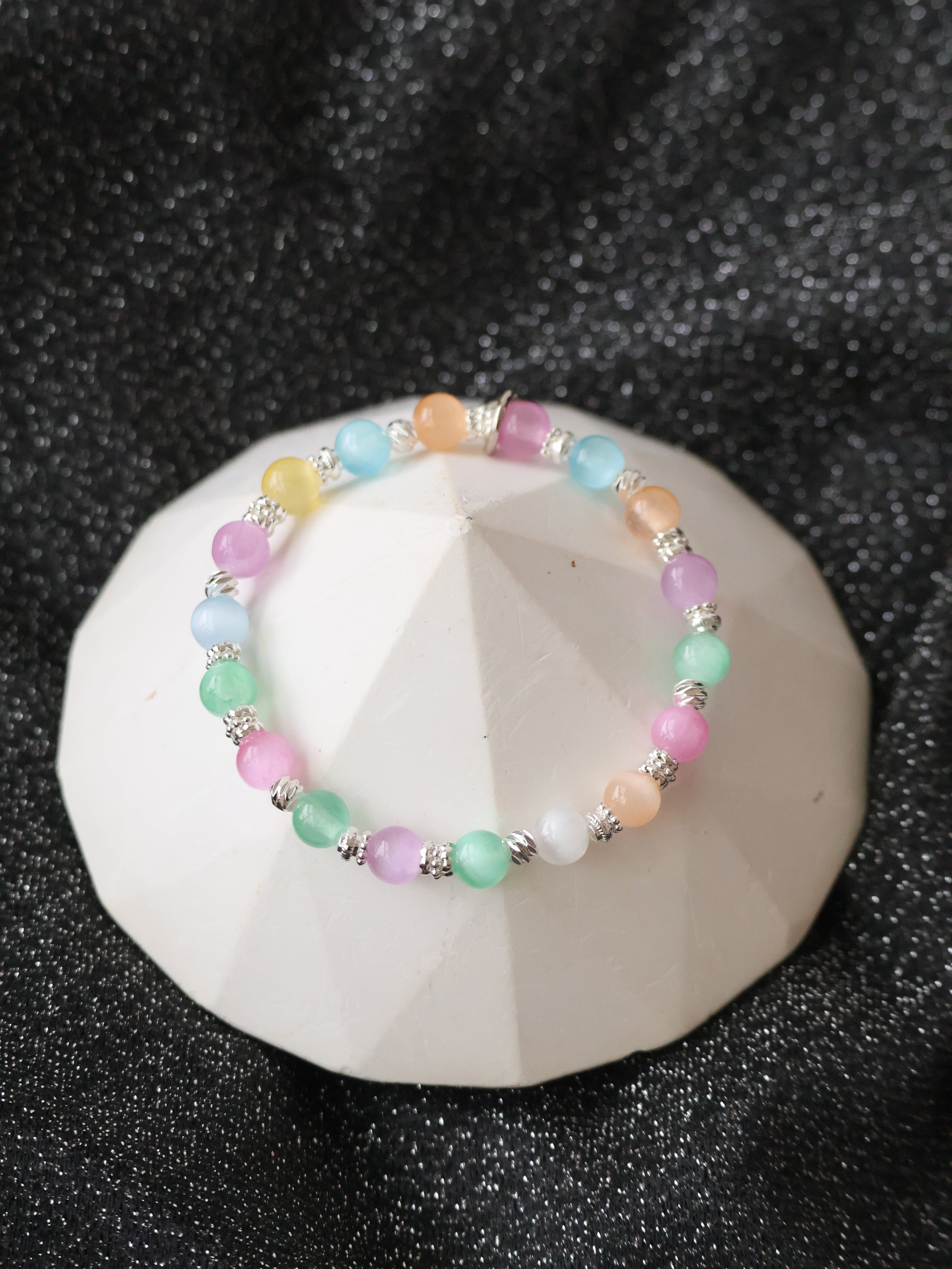 *Luna&Lithoss* 6mm Rainbow Satin Spar (Elastic)