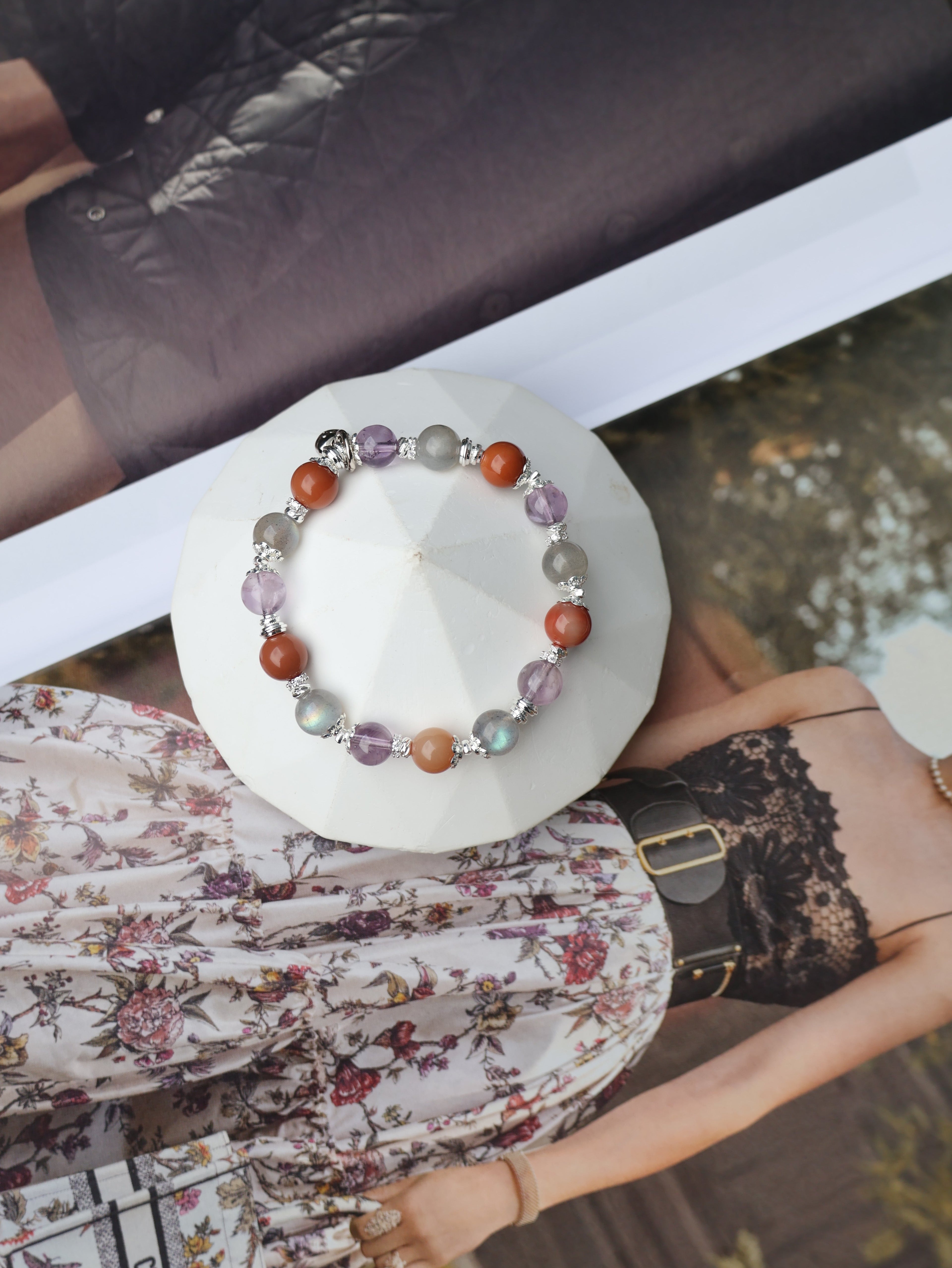 Alashan Agate, Labradorite, Amethyst Crystal Bracelet ¡ª Taurus Horoscope Series | 8mm (Elastic)