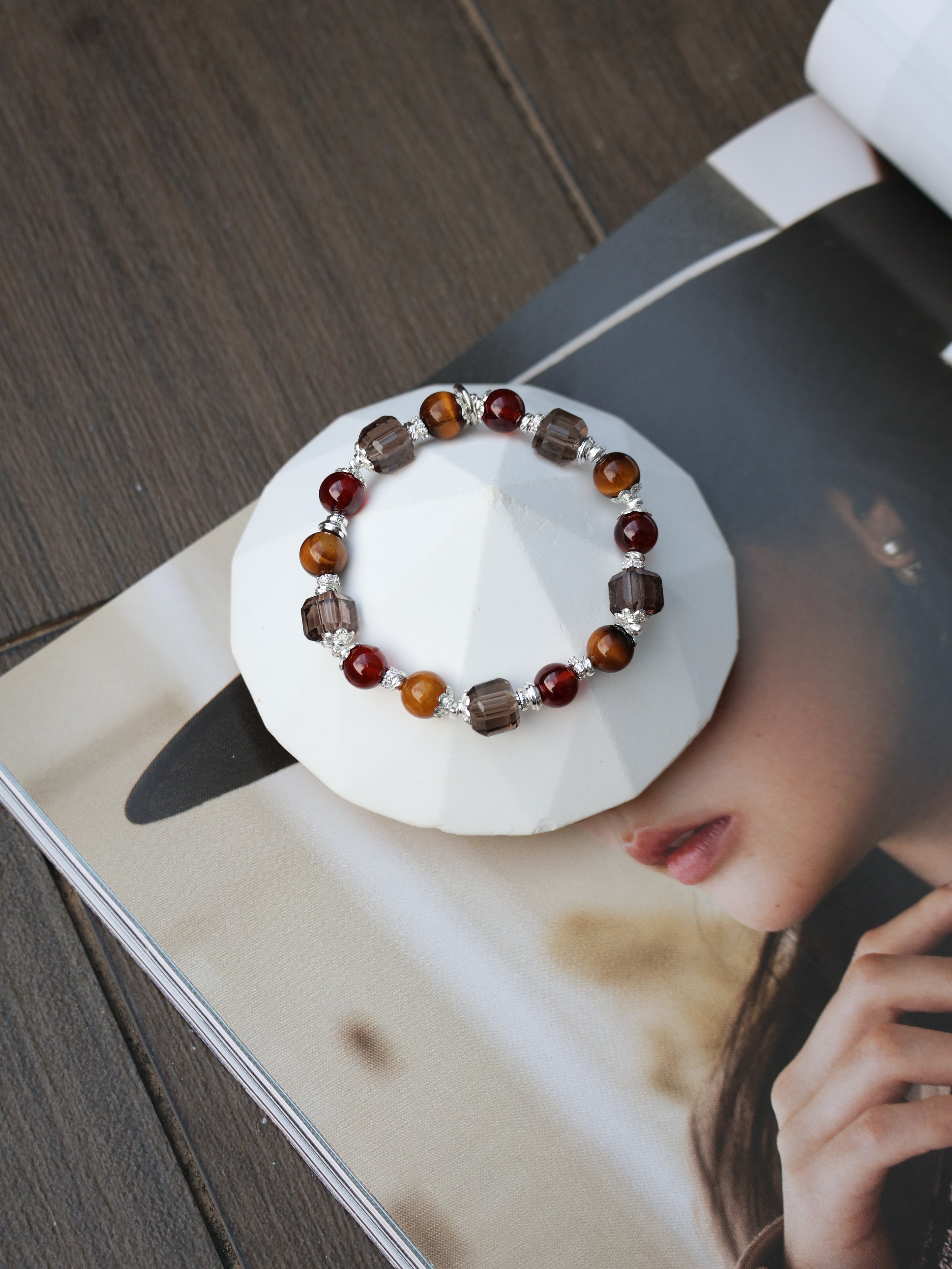 Tiger Eye, Garnet, Smoky Quartz Crystal Bracelet ¡ª Aquarius Horoscope Series | 8mm (Elastic)