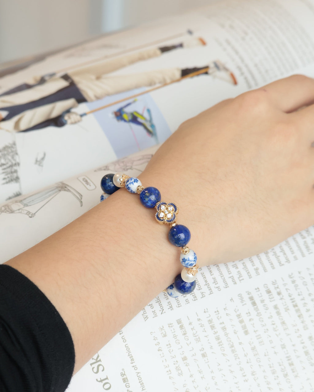 *Luna&Lithoss* Chinese Porcelain Inspired - 10mm Lapis Lazuli (String Through Clover Charm)