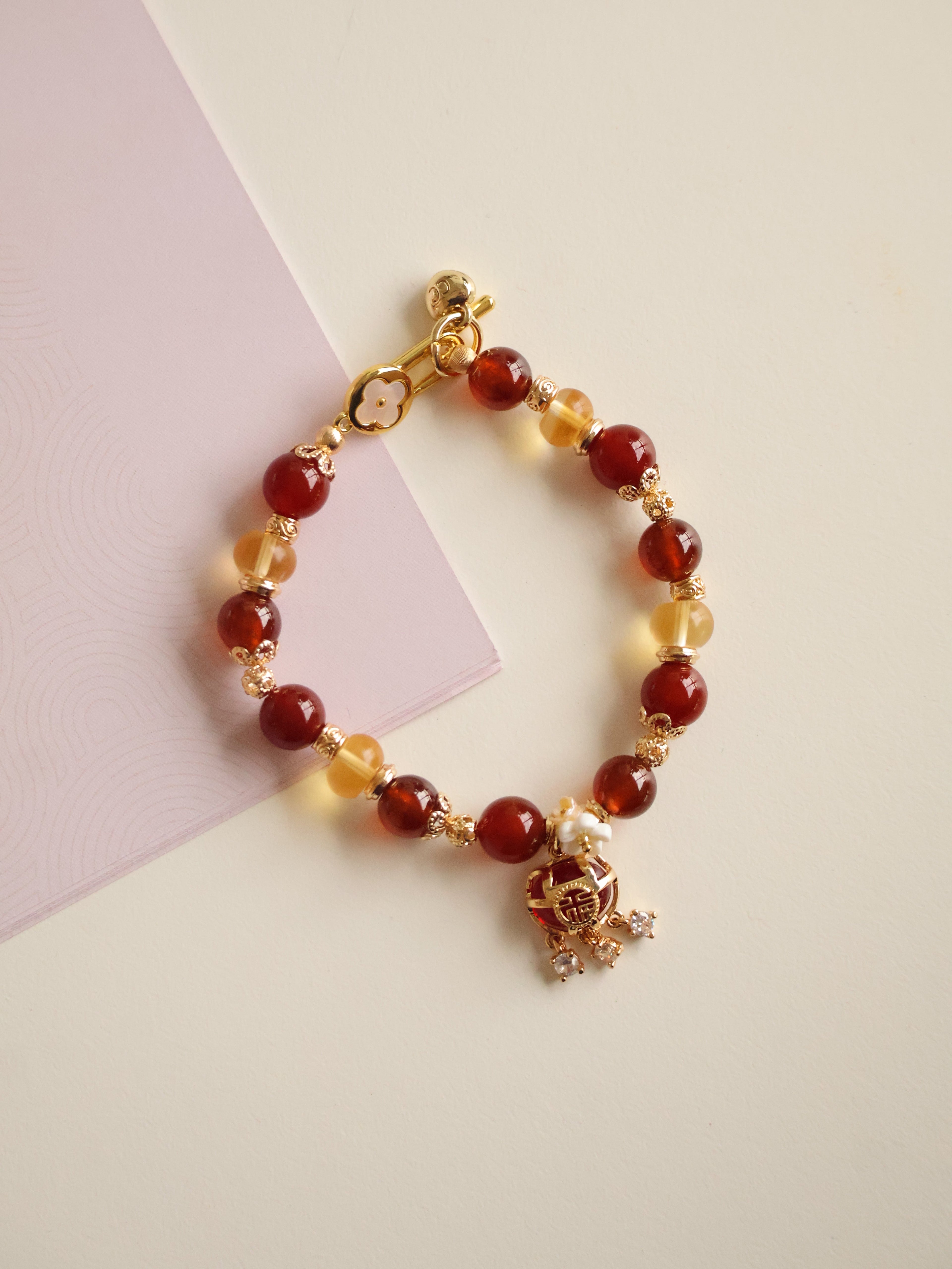 *Luna&Lithoss* Moni Pouch - 8mm Carnelian, Garnet, Citirine with ¾۱¦Åè Dangly Charm (Elastic)