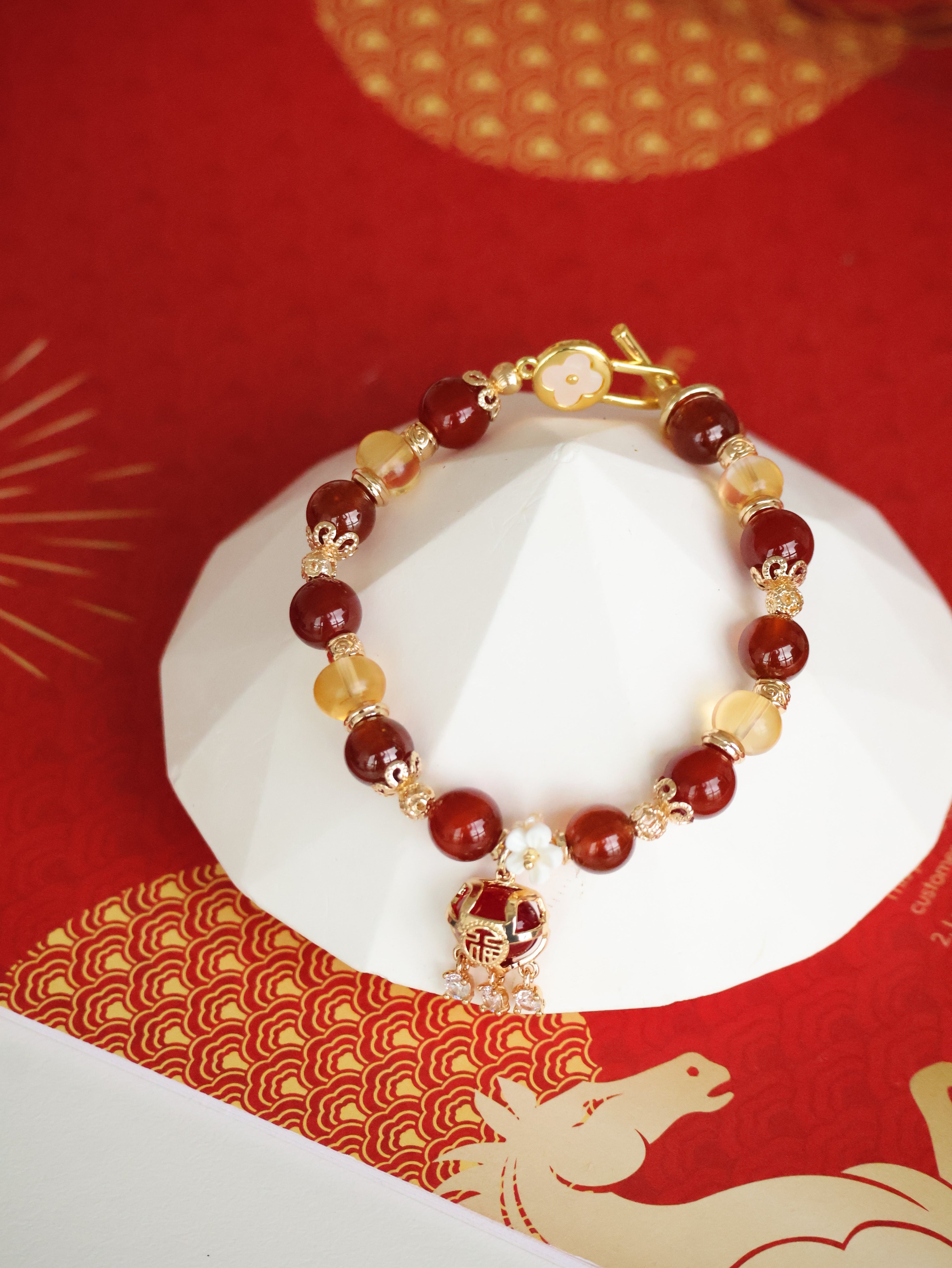*Luna&Lithoss* Moni Pouch - 8mm Carnelian, Garnet, Citirine with ¾۱¦Åè Dangly Charm (Elastic)