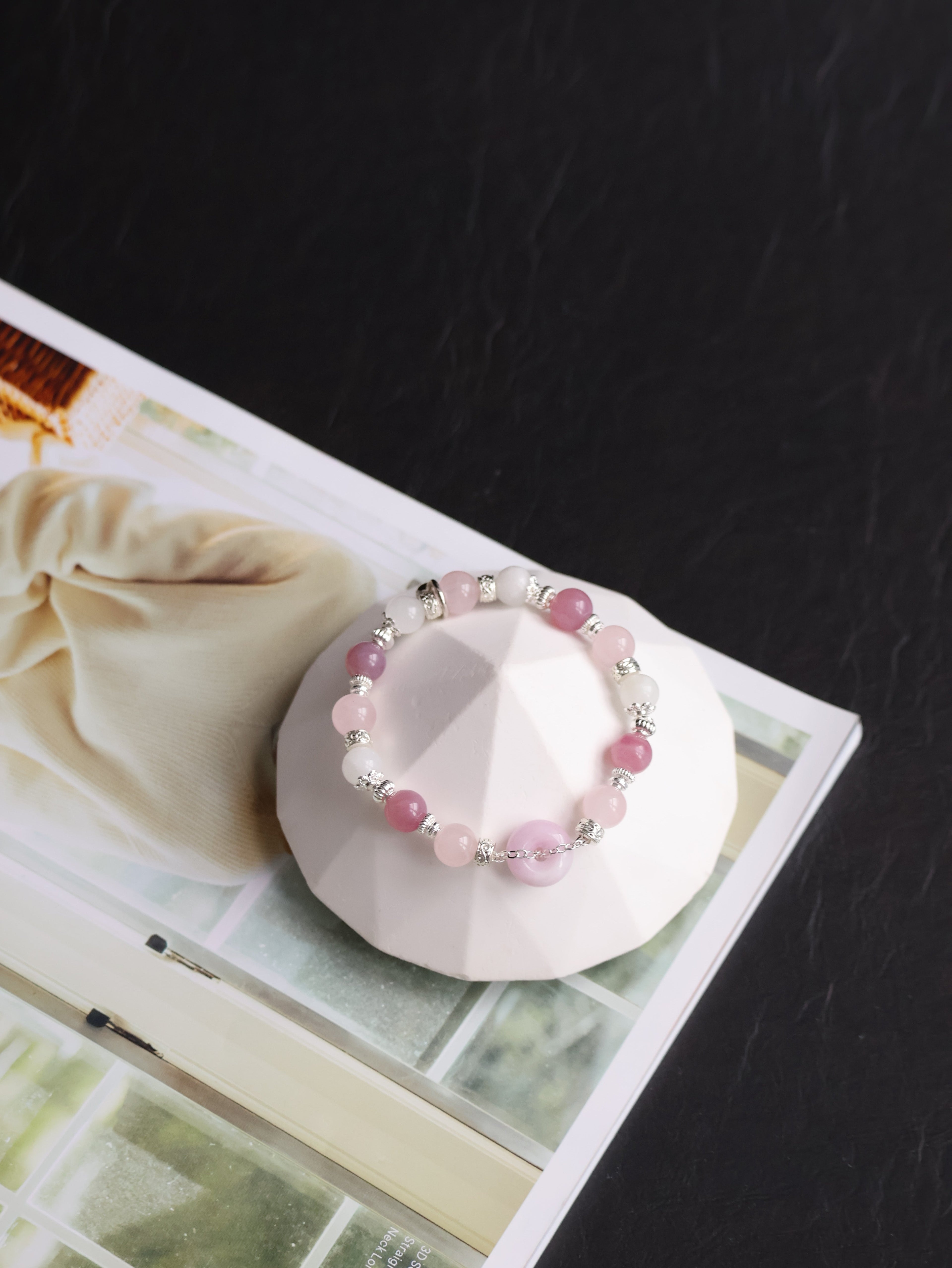 Rose Quartz, Kunzite, Lavender Rose Quartz & White Jadeite ¡ª Miura Ping An Kou | 8mm (Elastic)