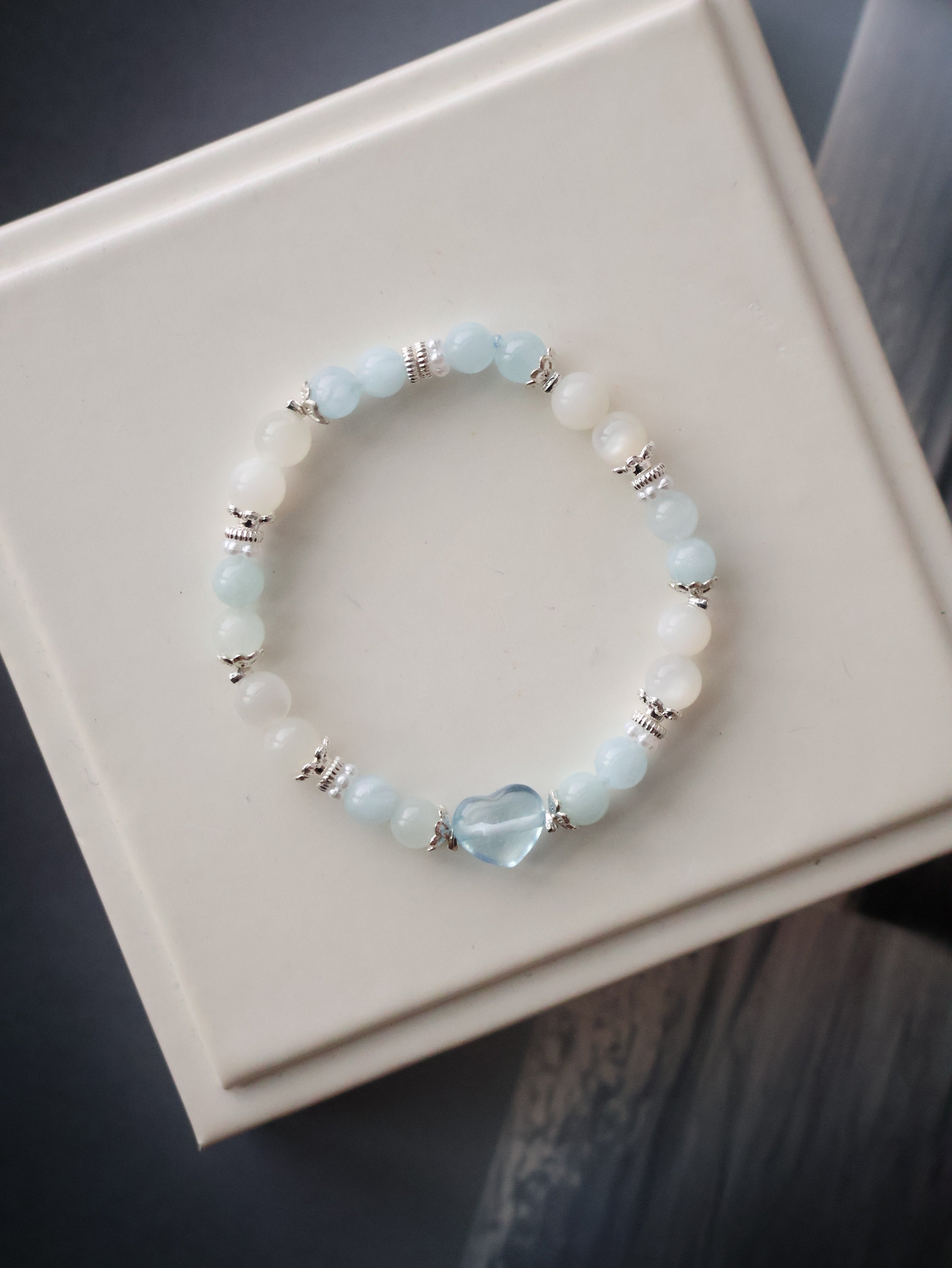 Aquamarine & White Flash Moonstone with Heart Carving ¡ª Dain | 6mm (Elastic)