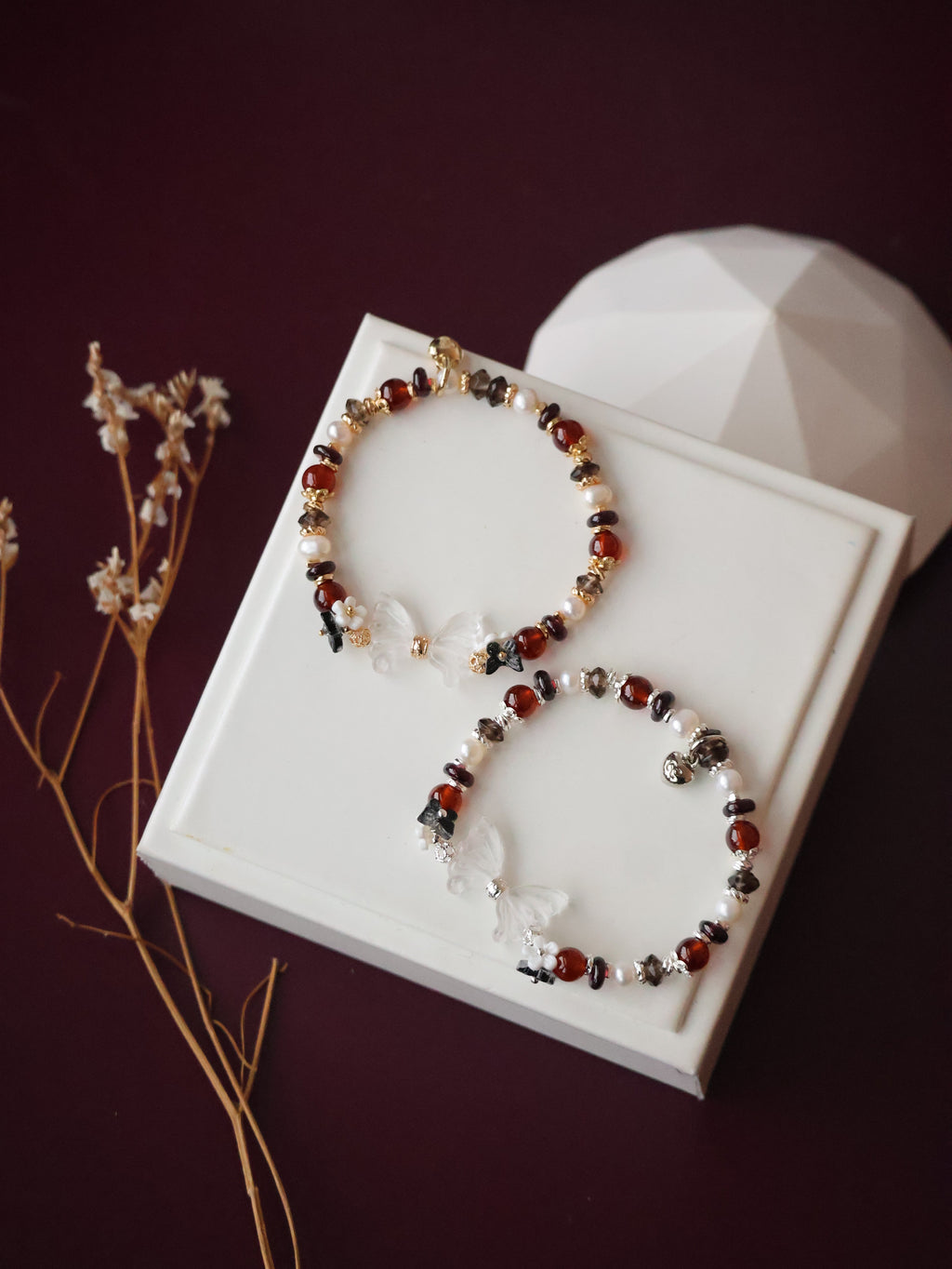 *Luna&Lithoss*  - Erza - 6mm Smoky Quartz, Fresh Water Pearls & Garnet with Clear Quartz Wings Carving (Elastic)