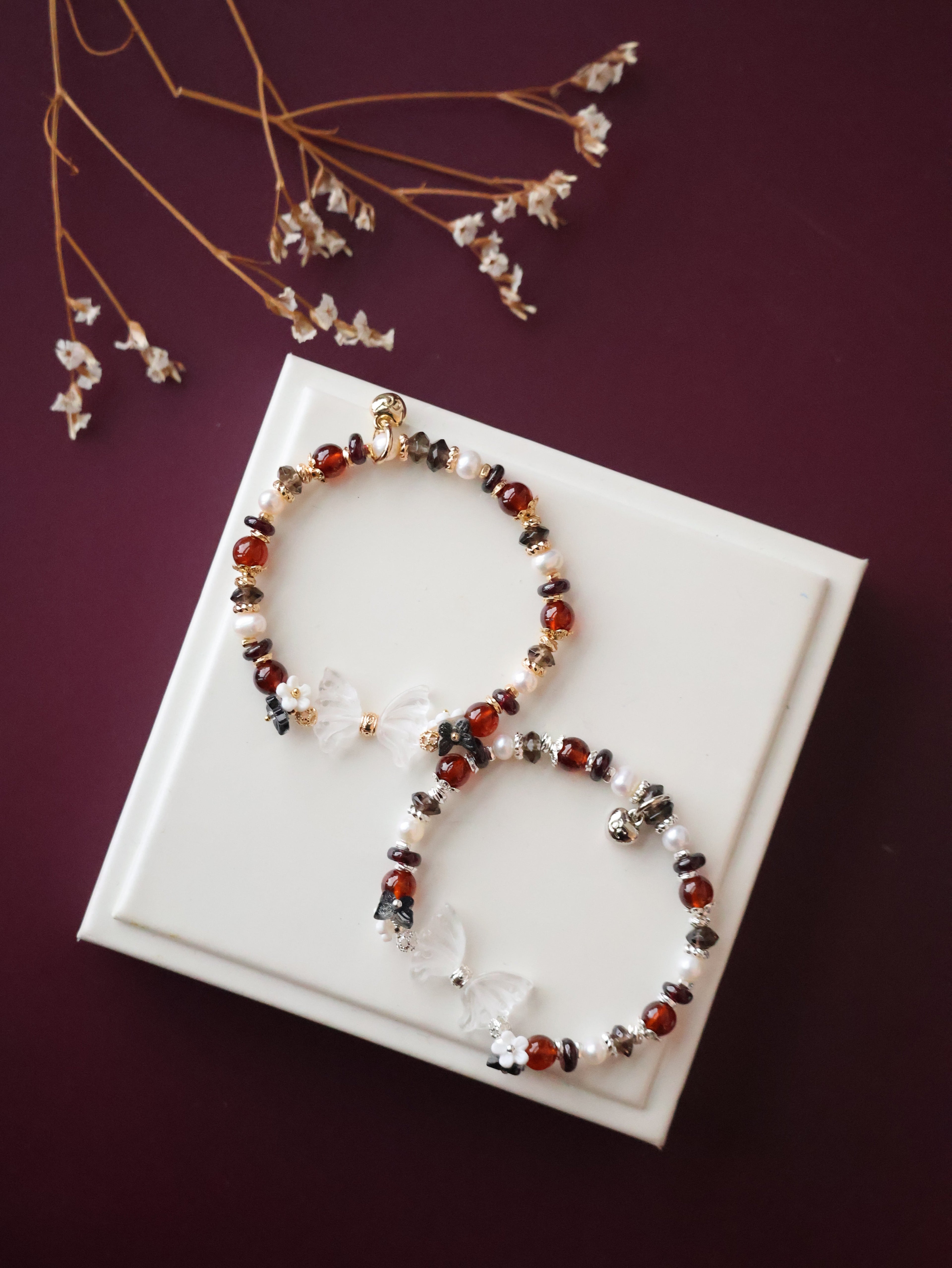*Luna&Lithoss*  - Erza - 6mm Smoky Quartz, Fresh Water Pearls & Garnet with Clear Quartz Wings Carving (Elastic)