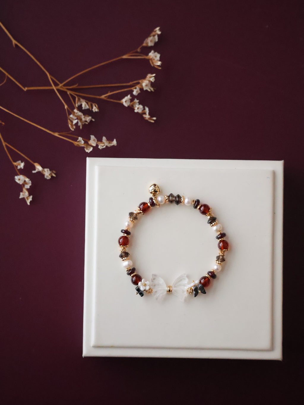 *Luna&Lithoss*  - Erza - 6mm Smoky Quartz, Fresh Water Pearls & Garnet with Clear Quartz Wings Carving (Elastic)