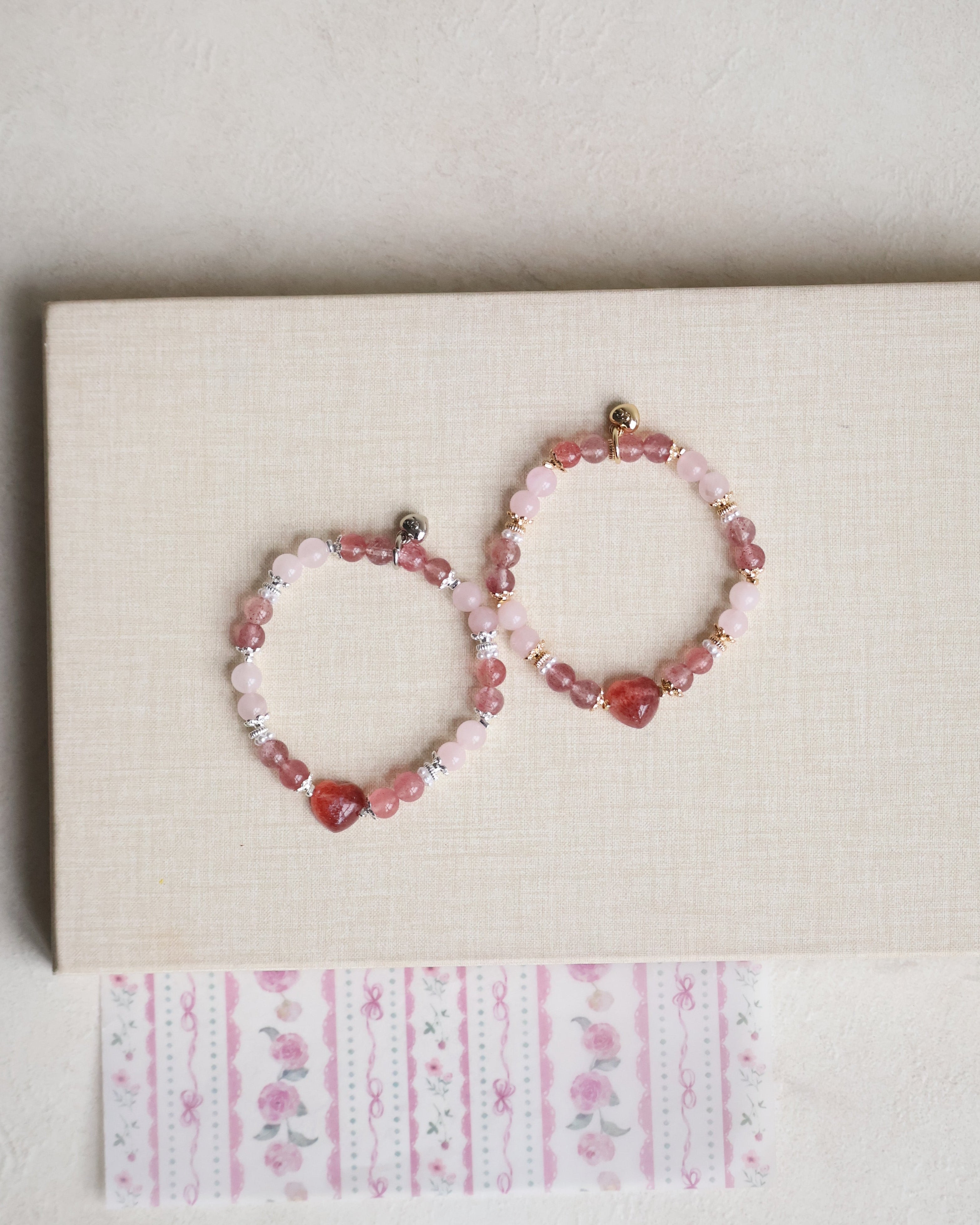 Rose Quartz, Strawberry Quartz with Heart Carving ¡ª Dain | 6mm (Elastic)