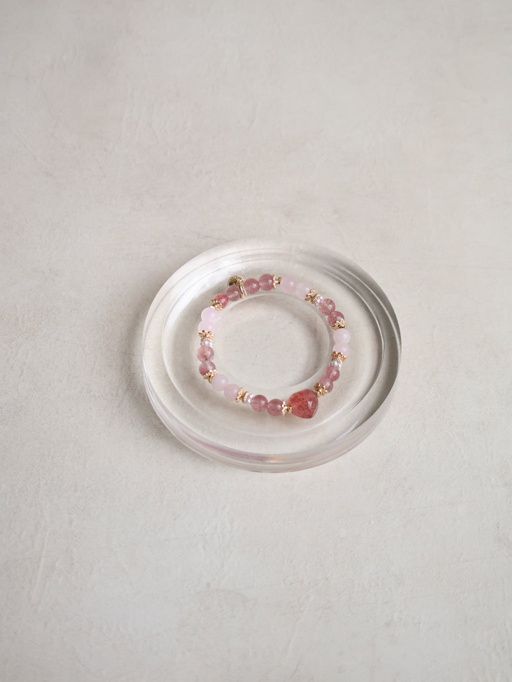 Rose Quartz, Strawberry Quartz with Heart Carving ¡ª Dain | 6mm (Elastic)