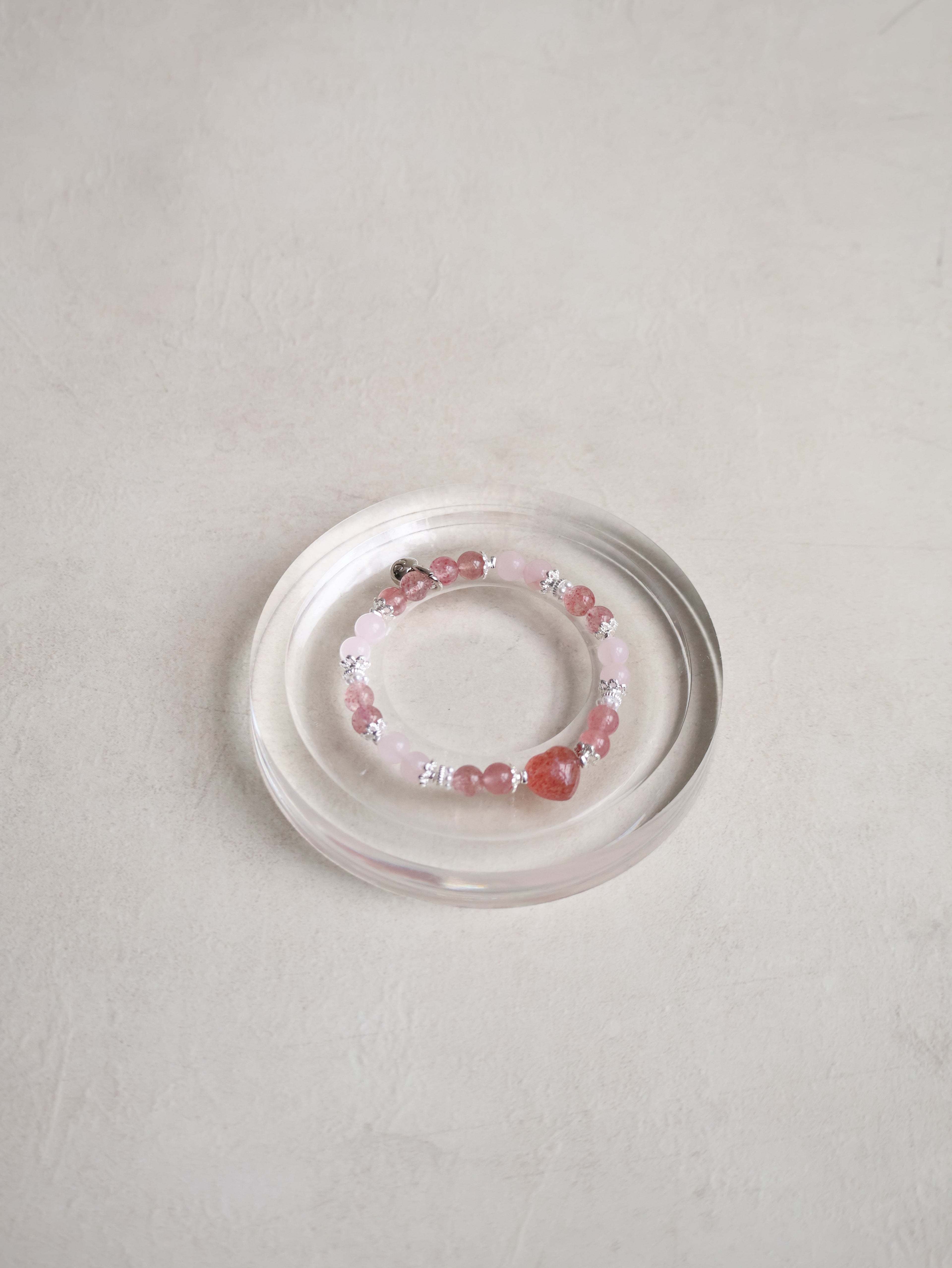 Rose Quartz, Strawberry Quartz with Heart Carving ¡ª Dain | 6mm (Elastic)