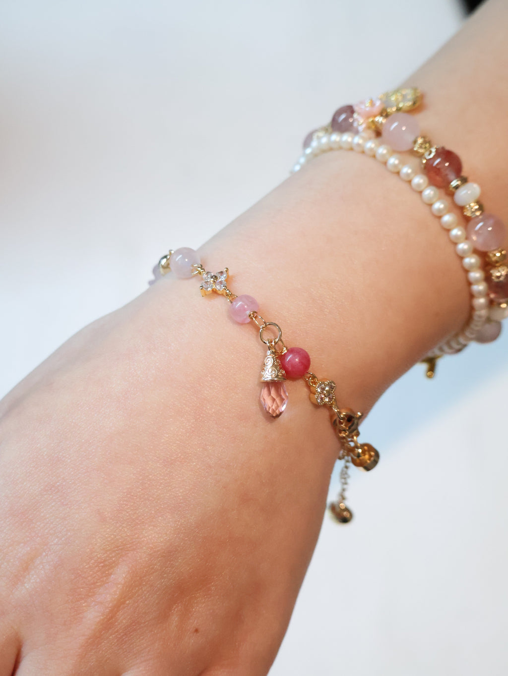 Rose Quartz, Blue Kyanite, Blue Topaz, Aquamarine & Rhodonite ¡ª Rosen Bleu Chain Bracelet | 8mm (Magnetic Opening, Chain)