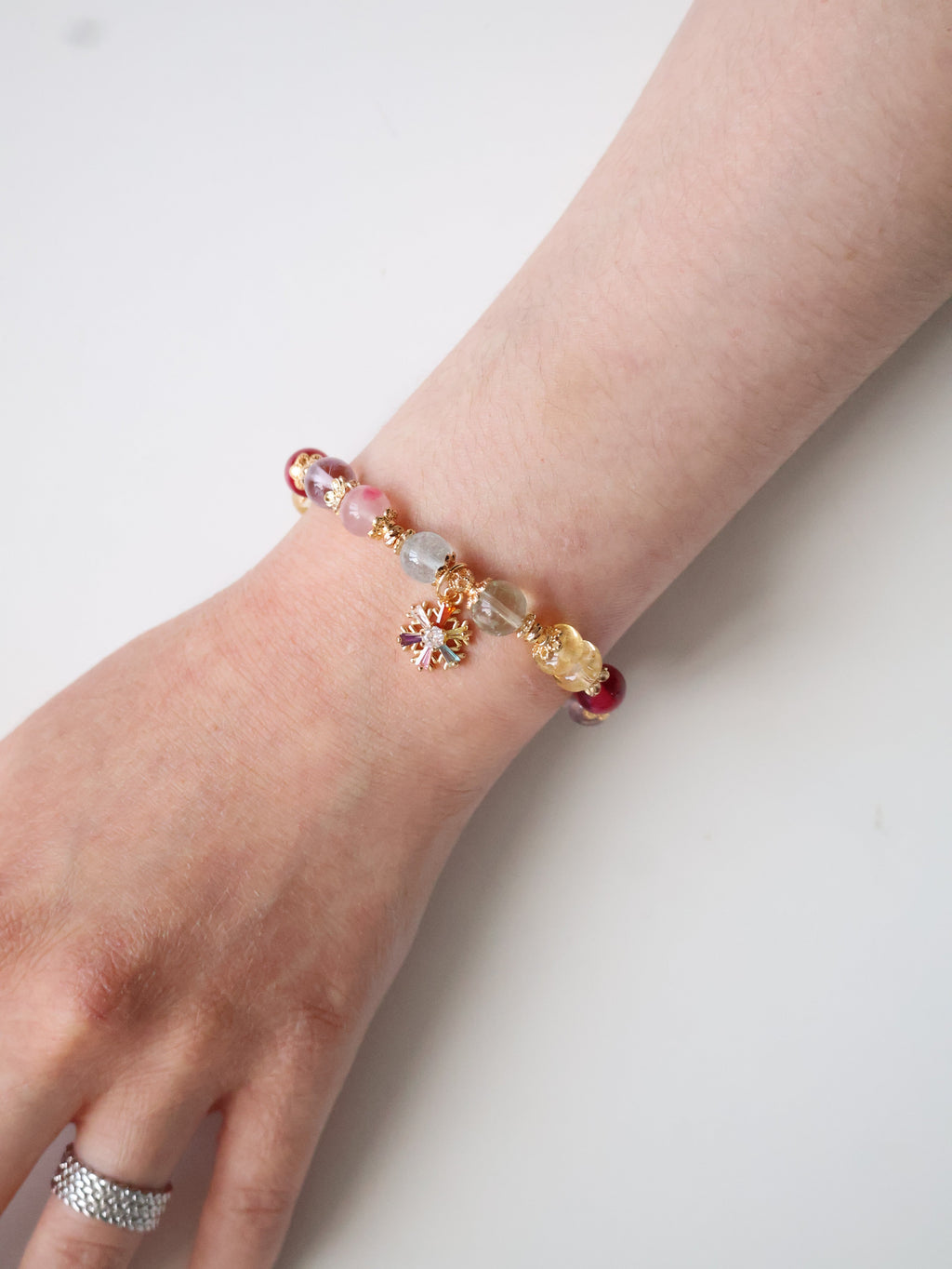 Prasiolite, Amethyst, Blue Topaz, Sakura Rhodonite, Red Star Ruby & Citrine Rondelles Multigem Crystal Bracelet ¡ª Prismette Duobao | Multi-Coloured Snowflake (Elastic)