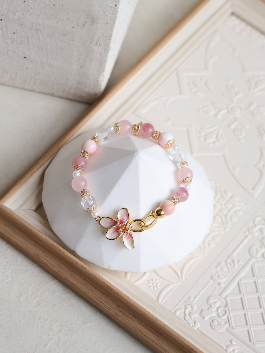 Crackled Clear Quartz, Rose Quartz, Rhodonite & Queen Conch ¡ª Plumeria Pink | 8mm (Elastic / OT Clasp)