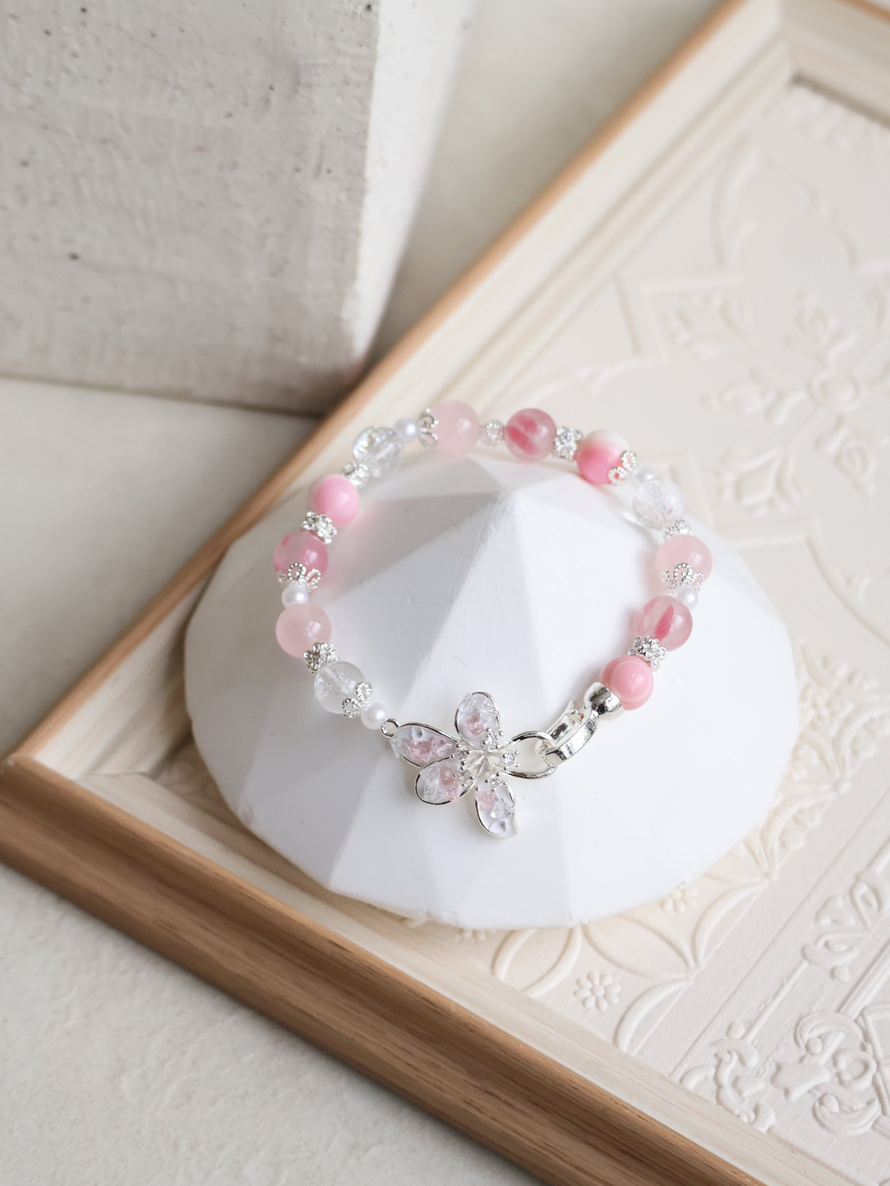 Crackled Clear Quartz, Rose Quartz, Rhodonite & Queen Conch ¡ª Plumeria Pink | 8mm (Elastic / OT Clasp)