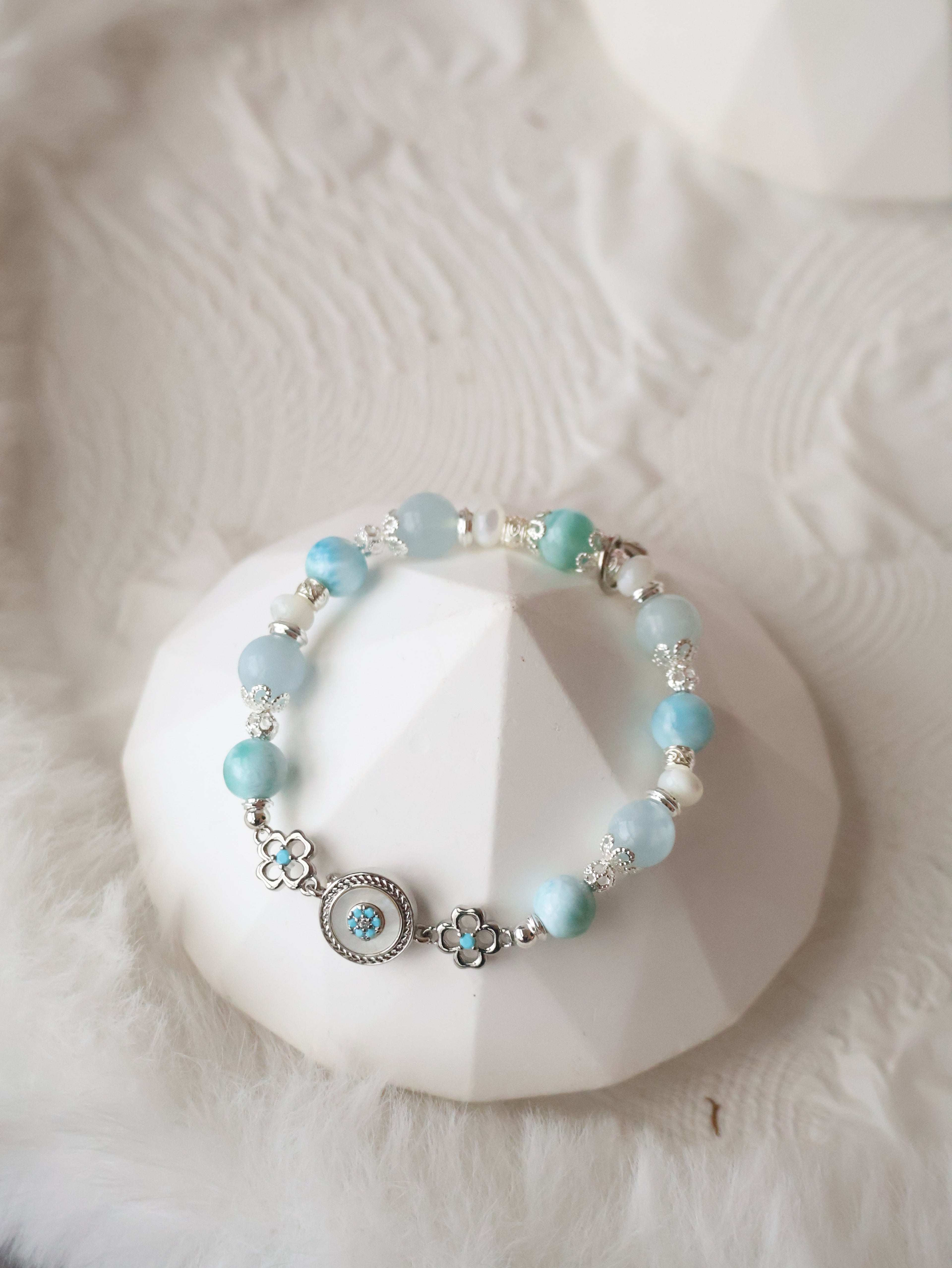 *Luna&Lithoss* Grand Blue 8mm - Larimar, White Conch, Aquamarine (Elastic)