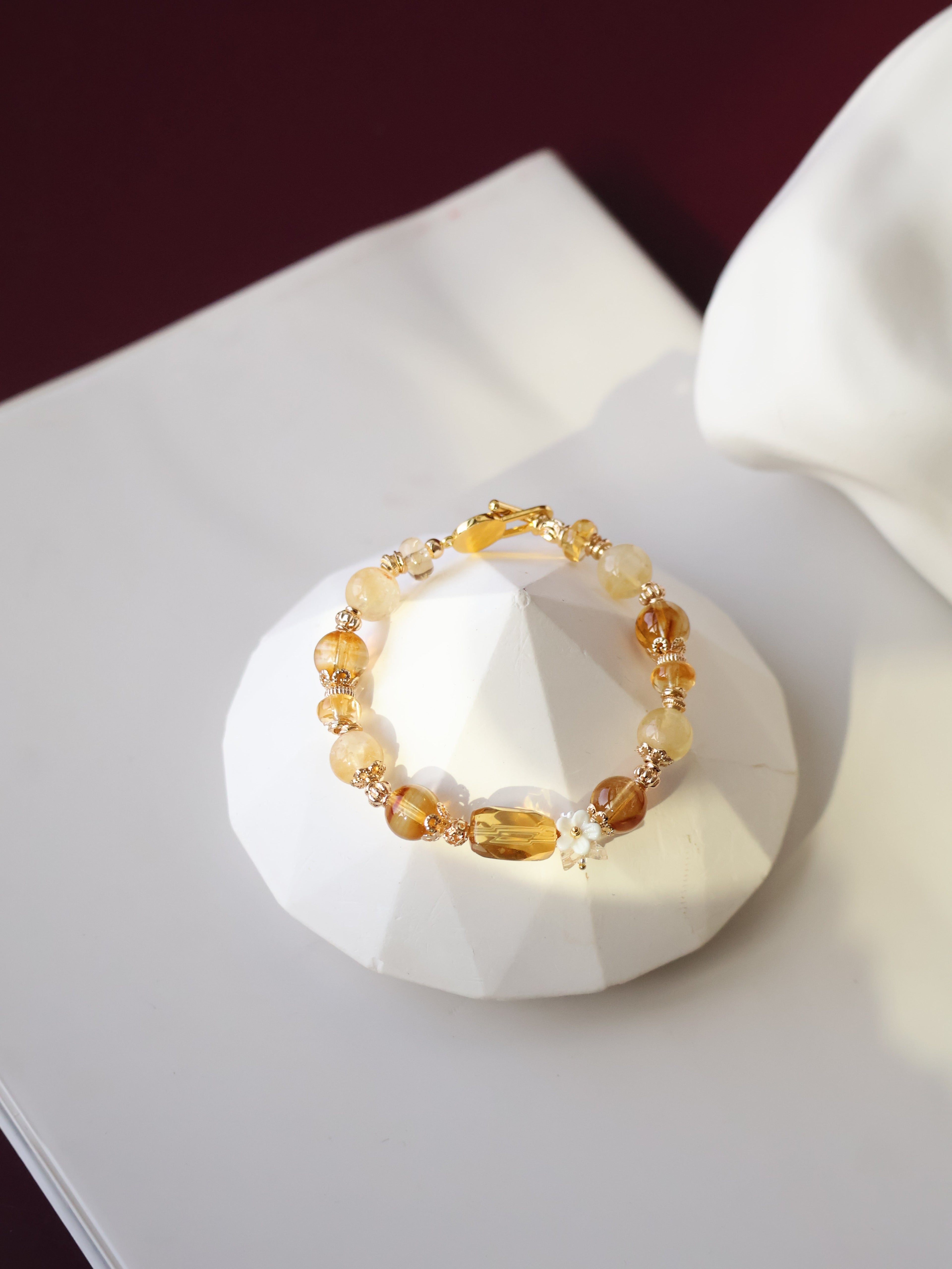 Citrine Crystal Bracelet with Citrine Free Form ¡ª Sunelle | 8mm (OT Clasp, Elastic)