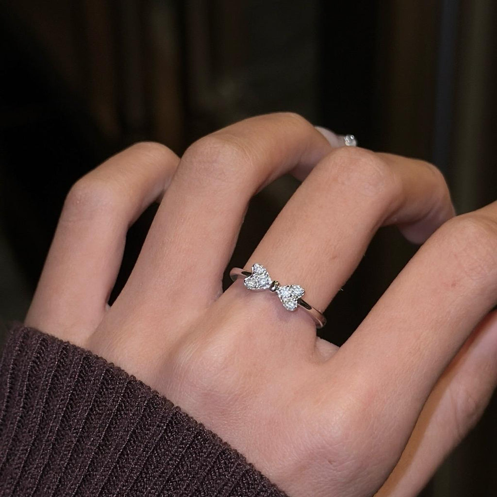 *Luna&Lithoss* Juliette Mini Ribbon Moissanite Ring AU750